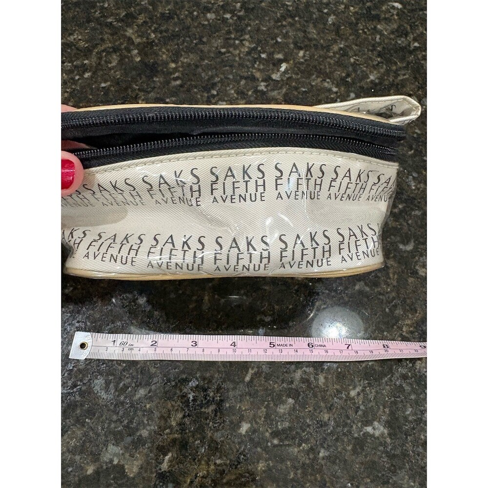 Saks Fifth Avenue Vintage Makeup Bag Clear Vinyl Logo Print Zip Top Handle - Picture 3 of 7